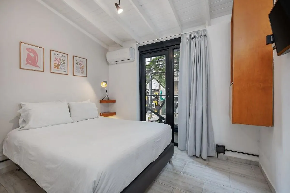 Nowa Gaira Apt Provenza Walkable Area, Ac & Balcony Facing Karolg Club Medellín Apartman