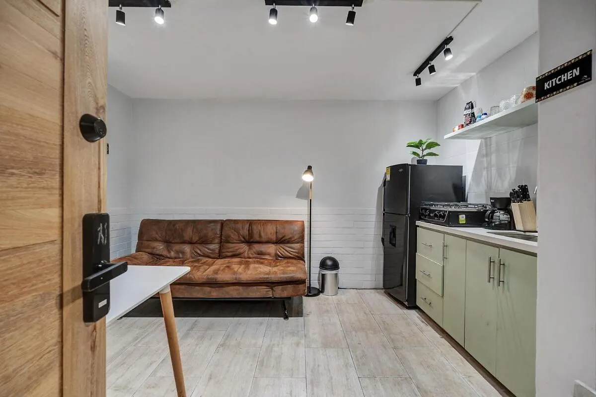 Apartment Nowa Gaira Apt Provenza Walkable Area, Ac & Balcony Facing Karolg Club Medellin